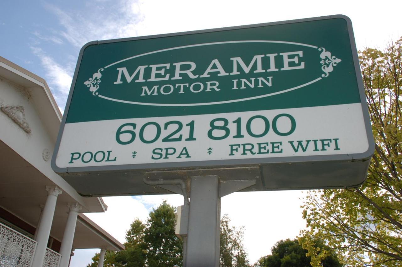 Meramie Motor Inn Albury Bagian luar foto